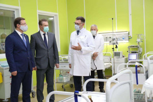 Михаил Мурашко и Дмитрий Азаров открыли в Тольятти инфекционный корпус для лечения пациентов с COVID-19