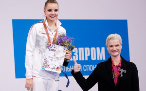 Светлана Хоркина поддержала решение главы Всероссийской федерации художественной гимнастики Ирины Винер-Усмановой об отказе от поездки сборной на этап Гран-при в Киеве.