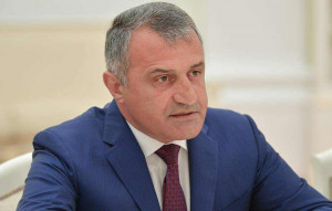 По словам президента республики Анатолия Бибилова, Южная Осетия "будет в составе своей исторической родины - России".