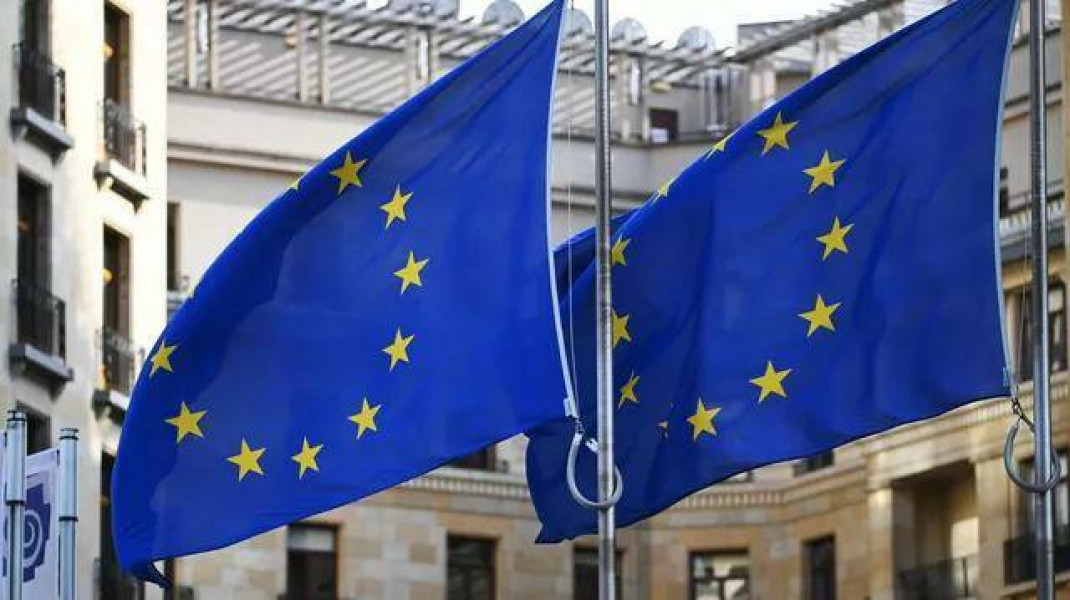Совет ЕС утвердил решение о приостановке упрощенного визового режима с Россией