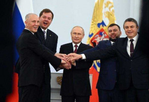 Договоры подписаны в пятницу в Кремле президентом РФ Владимиром Путиным и руководителями этих регионов.