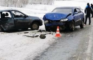 Две девушки и женщина пострадали в ДТП в Самарской области