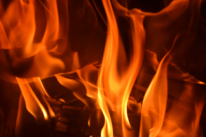 В Сызрани при пожаре в жилом доме пострадал мужчина