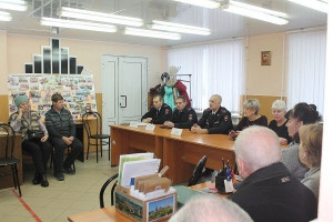 В Самарской области полицейские провели профилактическую акцию «Осторожно, мошенники!»