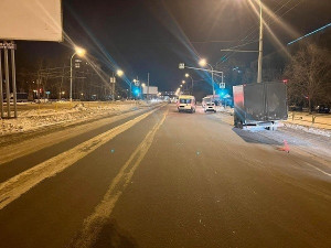 В Тольятти у машины отлетели колеса и попали в пешехода