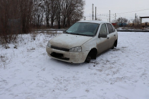 Житель Кинель-Черкасского района украл колеса с чужой машины