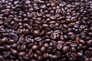 Средние цены на молотый кофе в несетевой российской рознице за год выросли на 39%