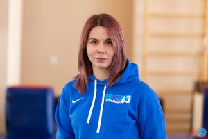 Николь, уроженка Чапаевска, в 2008 году она установила свой первый рекорд России среди спортсменов с поражением опорно-двигательного аппарата в беге на 100 м и 200 м.