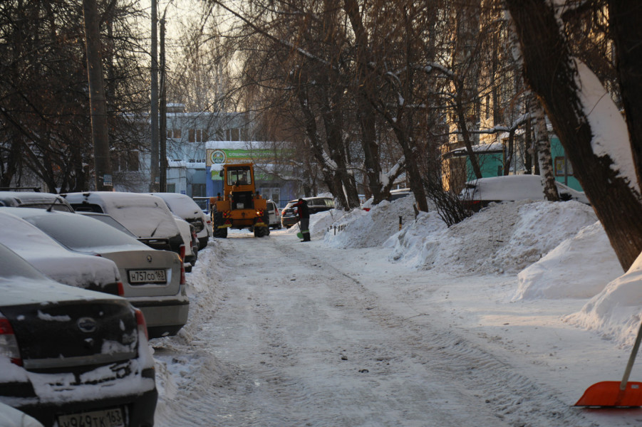 В Самаре проверили качество уборки снега во внутригородских районах