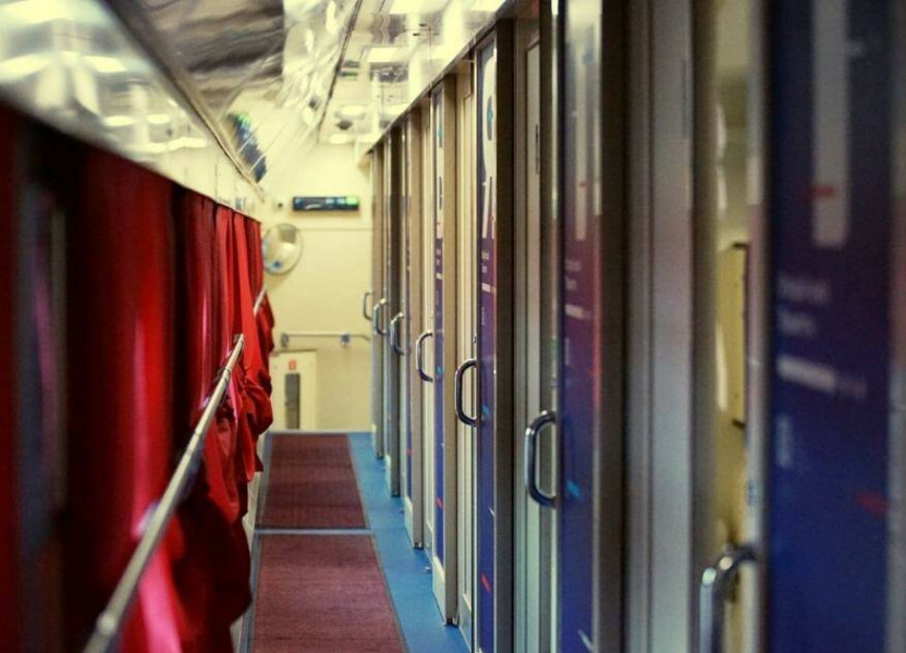 Более 390 тысяч пассажиров совершили путешествие на двухэтажном поезде Тольятти – Москва за первый год курсирования