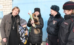 В Самарской области сотрудники полиции и общественники присоединились к акции «8 Марта – В каждый Дом»