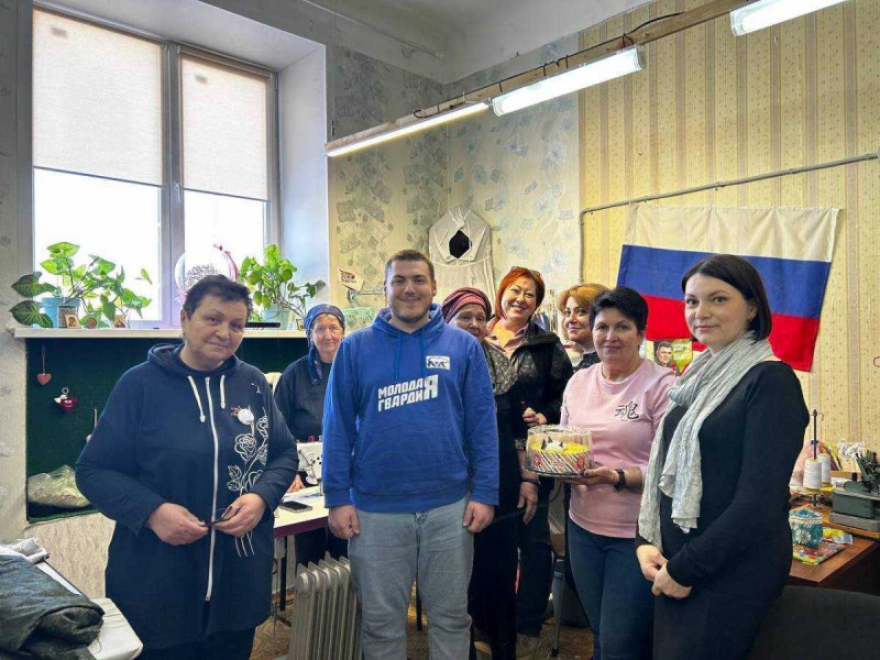 Волонтёры «Единой России» поздравляют с наступающим праздником жительниц региона