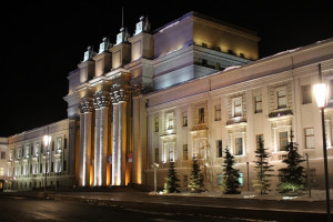Самарский академический театр оперы и балета получил уникальную виолончель