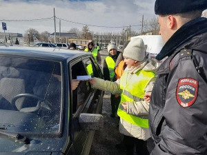 В Самарской области автолюбителям напомнили о важности соблюдения ПДД и осторожности на дороге