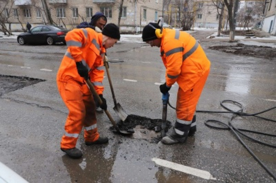 В Самаре более 75% запланированных работ по аварийно-ямочному ремонту дорог выполнено