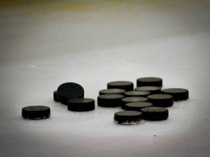 Международная федерация хоккея продлила отстранение российских хоккеистов от соревнований