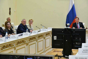 На совещании обсудили мероприятия, которые планируется провести в ходе юбилейного Грушинского, а также развитие инфраструктуры на территории Мастрюковских озер.