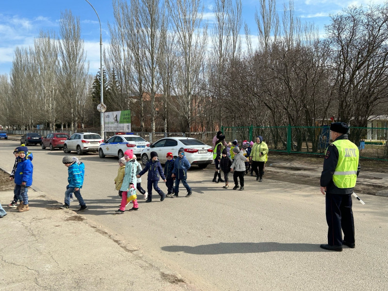 Тольяттинские полицейские провели увлекательное мероприятие по дорожной безопасности с детьми