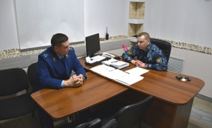 Игорь Сядуков провел беседу с осужденными и сотрудниками.