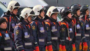 Работники пожарной охраны РФ ежегодно отмечают свой профессиональный праздник 30 апреля. Многие встречают его на дежурстве.
