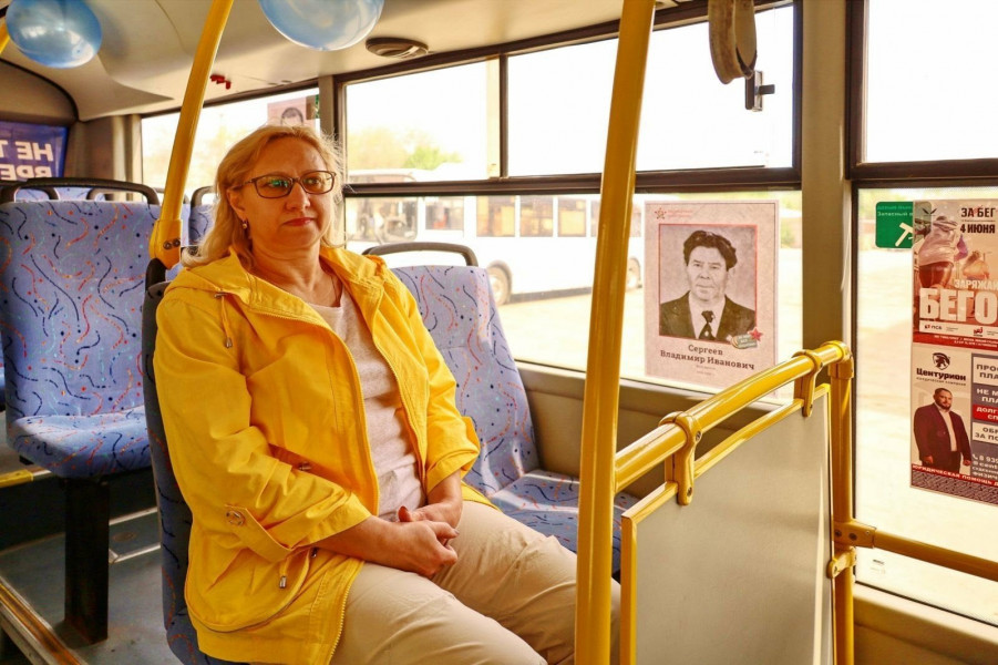 В Самаре в первый рейс отправился «Автобус Победы» с фотографиями участников Великой Отечественной войны