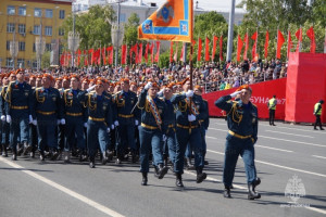 Парадный расчет ГУ МЧС региона принял участие в военном параде Победы