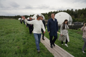 Это первый в Самарской области купольный глэмпинг, который был открыт в 2019 году на территории возле заповедной зоны Рачейские Альпы.
