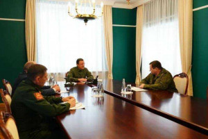 Стороны обсудили вопросы поддержки регионом армии и защитников Отечества.
