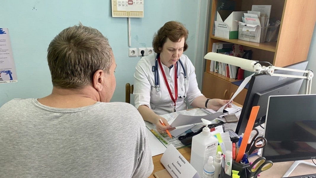 «Забота рядом»: почти 600 пациентов в Ставропольском районе и Сызрани прошли консультации узких специалистов
