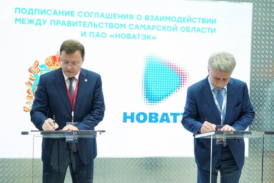 Губернатор Дмитрий Азаров и ПАО «НОВАТЭК» договорились о продолжении совместной поддержки ВК «НОВА»