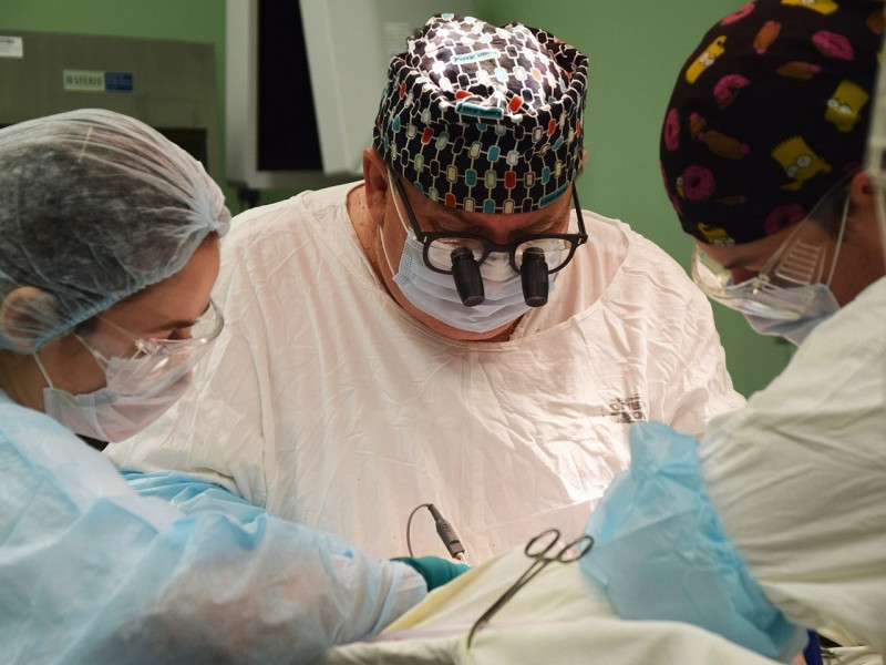 Самарские врачи проводят малоинвазивные операции пациентам с раком легких на новом оборудовании