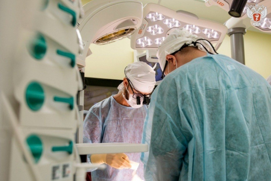 Сургутские хирурги спасли новорождённую с серьезной патологией кишечника