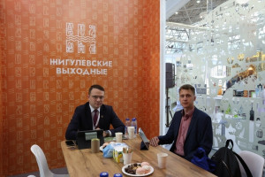 Артур Абдрашитов встретился с руководителем офиса цифровых решений МТС Алексеем Роговцевым.