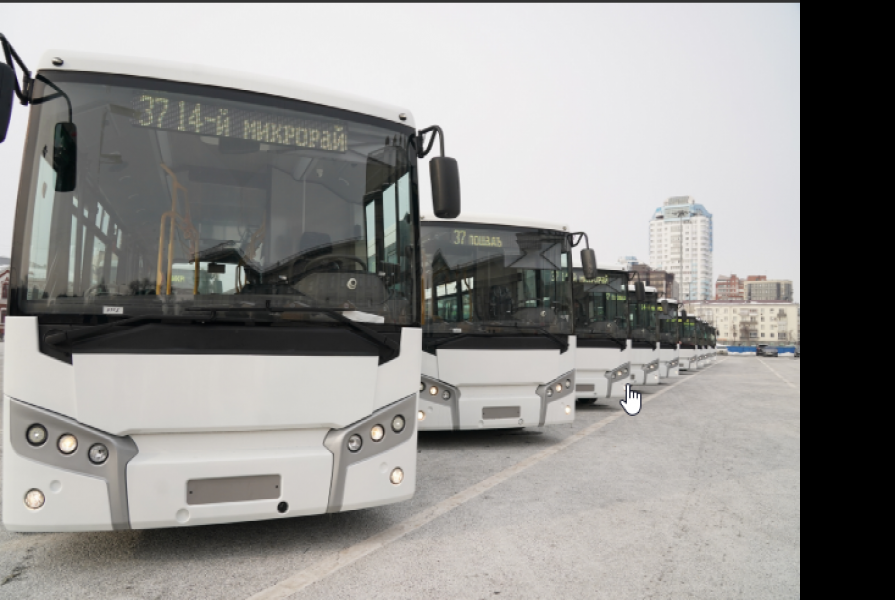 Дмитрий Азаров оценил 20 новых пассажирских автобусов в Самаре