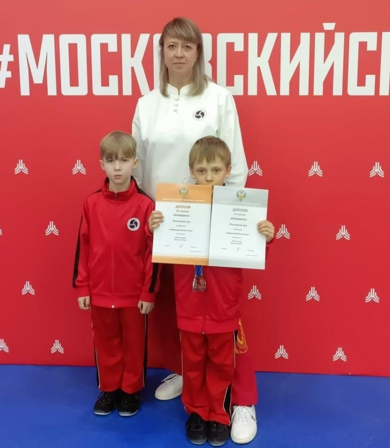 7-летний Лев Плотников из Самарской области завоевал две медали на первенстве России по ушу