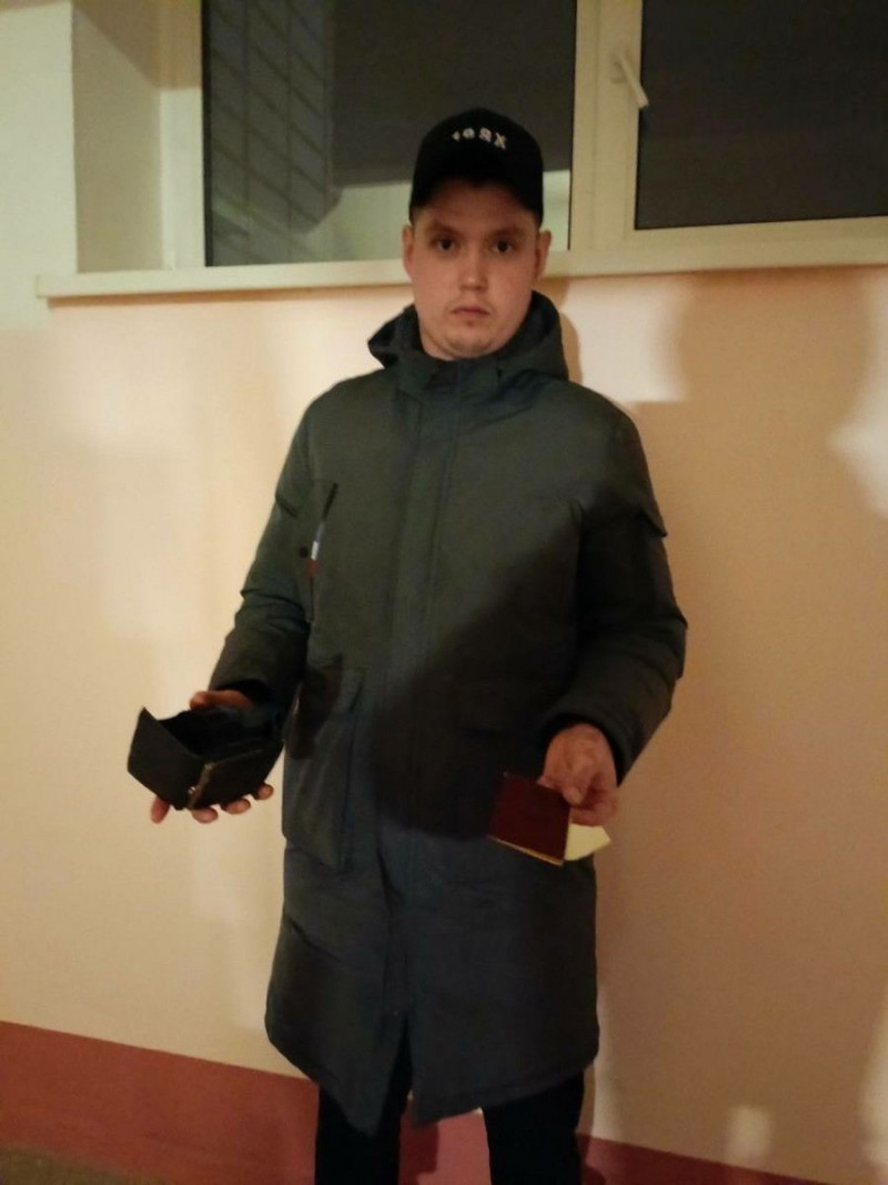 Житель Жигулевска украл кошелек у пенсионерки, когда хозяйка квартиры ходила за стаканом воды