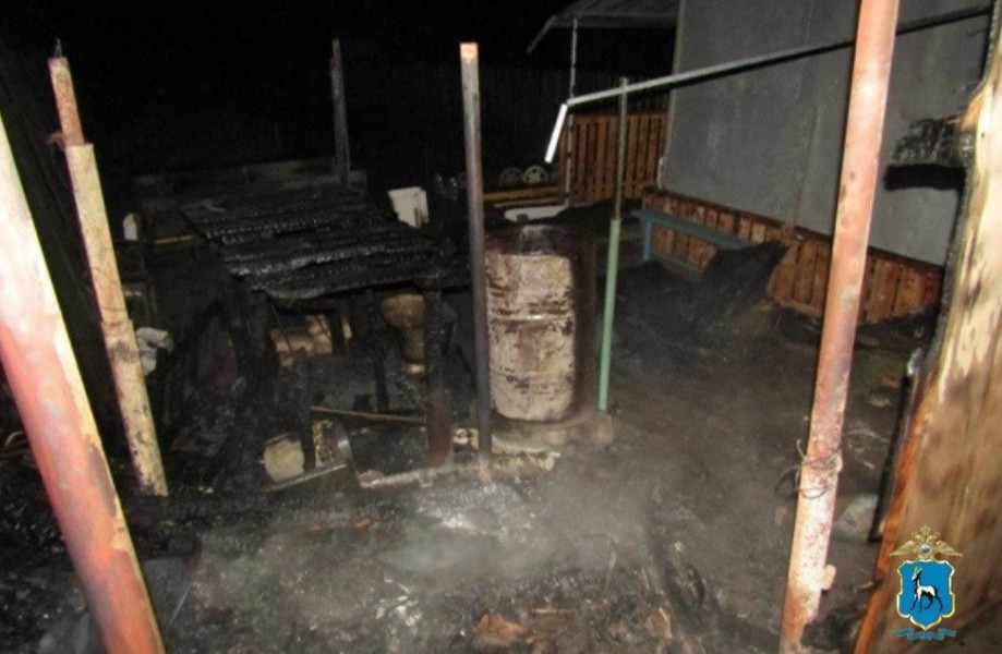 Нефтегорец сжег два дачных дома