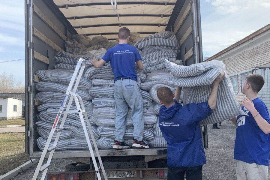 «Единая Россия» и «Дом дружбы народов» вновь отправили гуманитарную помощь в Оренбургскую область