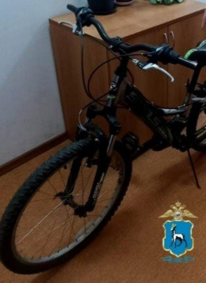 Сызранец украл не пристегнутый велосипед