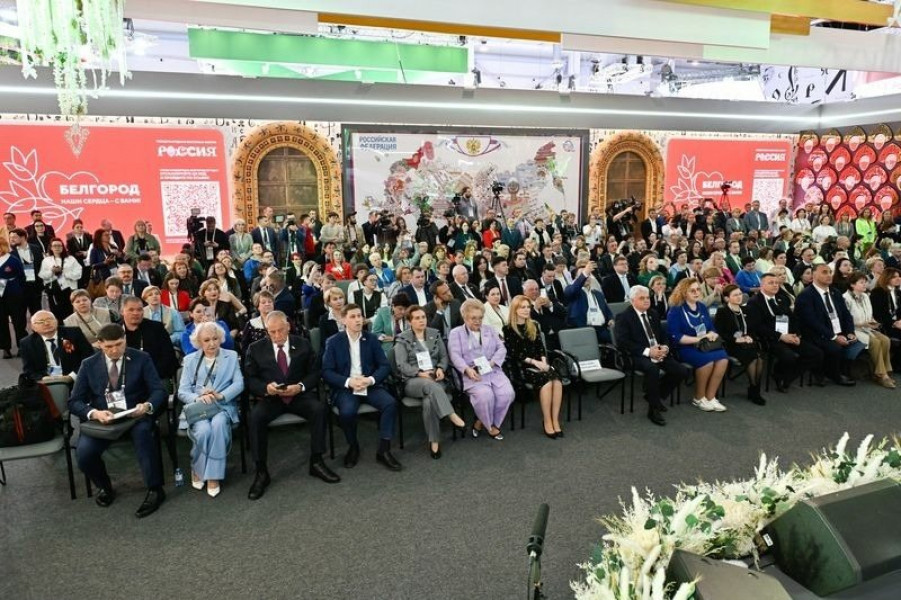 Сельхозпроизводители из Самарской области принимают участие в первом Всероссийском форуме «Труженики села» на выставке «Россия»