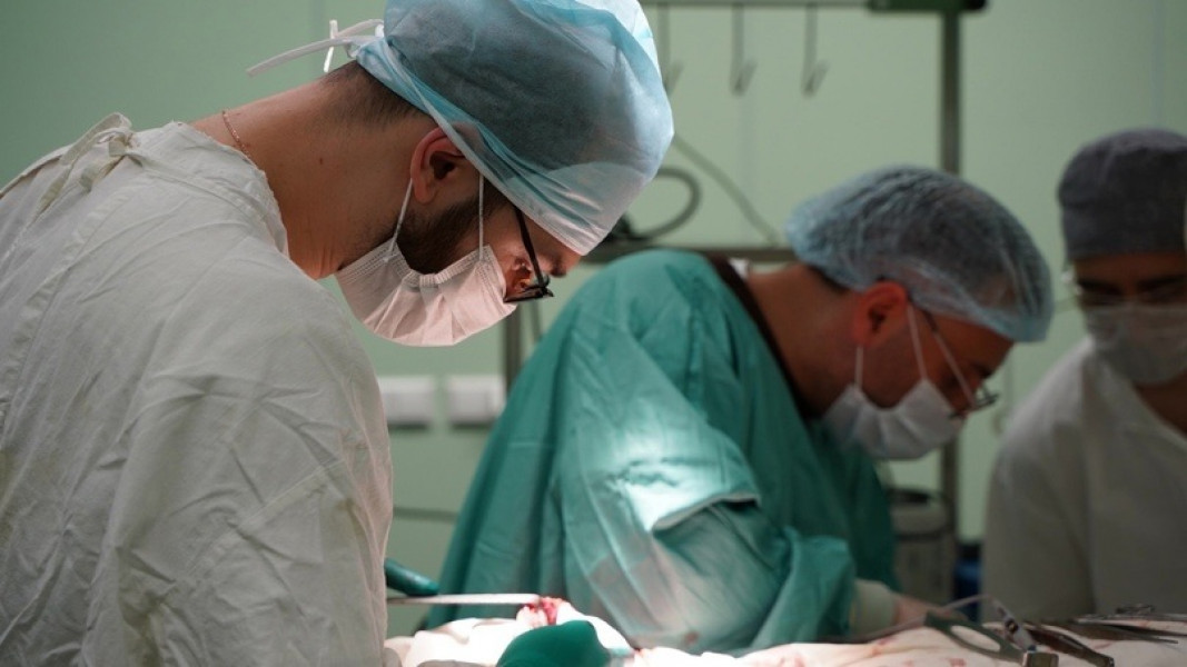 Самарские врачи восстановили мужчине нижнюю челюсть с помощью индивидуального эндопротеза производства СамГМУ