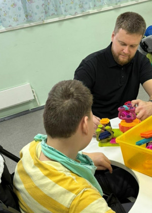 В Самарской области сотрудники полиции совместно с общественниками приехали в гости к ребятам с особенностями развития