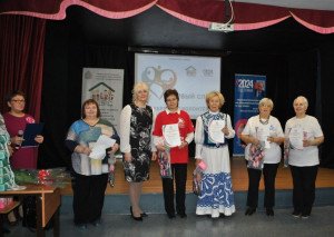 Волонтер «серебряного» возраста - это человек, который помогает пожилым гражданам с дефицитом самообслуживания, организуют совместную досуговую деятельность.