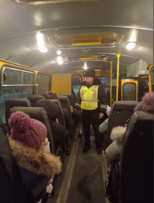 В ходе проверки инспекторы обратили особое внимание на соответствие конструкции, технического состояния и оснащённости автобусов установленным требованиям.