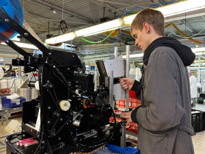 Компания «М9 Фарм» занимается научными разработками в сфере нанотехнологий, выпуском косметической продукции, и производством оборудования под нужды других предприятий.