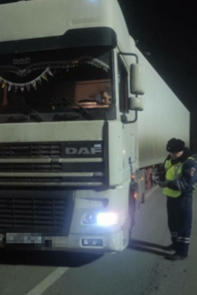 В ходе рейдов было проверено 387 транспортных средств. По результатам проверки вынесено 469 постановлений о привлечении водителей к административной ответственности на общую сумму 271 400 рублей.