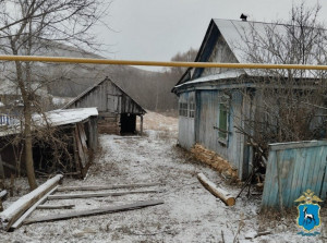 Самарский таксист зарегистрировал 20 земляков в доме, который разрушен и не пригоден для проживания