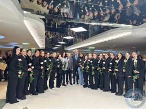 В Самаре во Дворце спорта проходят всероссийские соревнования "Самарочка" по синхронному катанию на коньках - 1-й этап Кубка России.