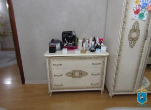 Жительница Ставропольского района украла ювелирные изделия в доме, куда ее пригласили для уборки