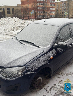 Полицейские задержали  подозреваемых в краже колес с автомобиля жителя Тольятти